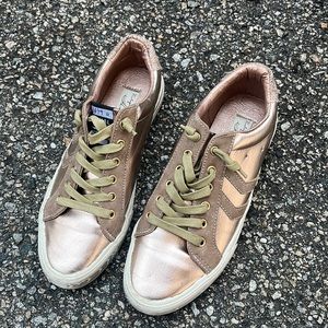 Rose gold almost new size 7 vintage havana fashion sneakers